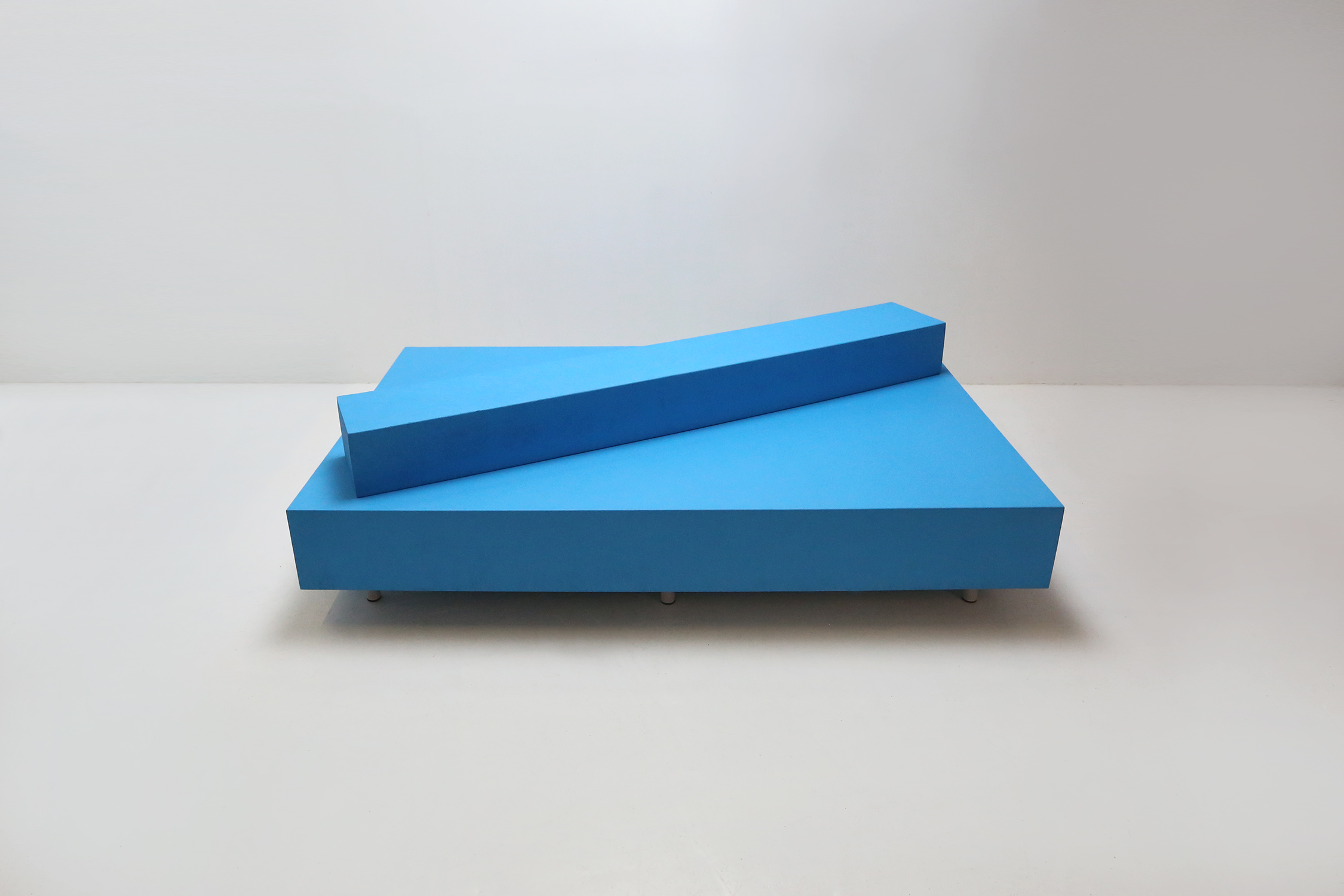 Maarten Van Severen Blue bench BB97thumbnail